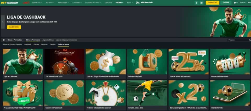 Palmeiras e fortaleza